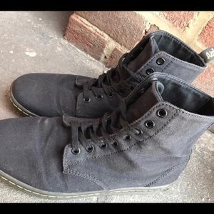 Dr. Martens Alfie Boots